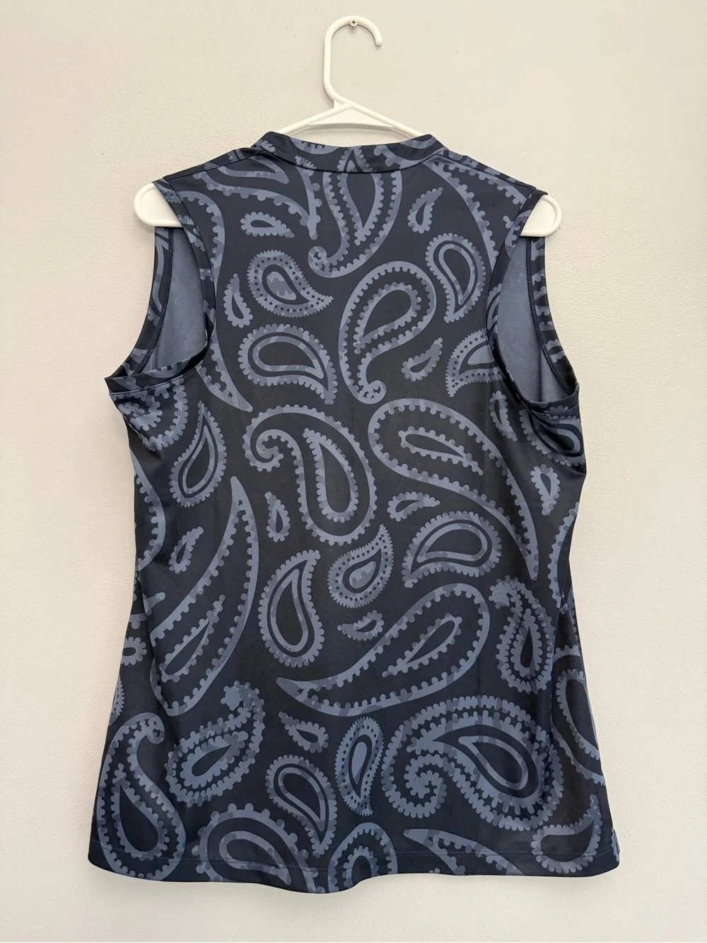 Nike Dri-Fit Women's Blue Paisley Sleeveless Top
